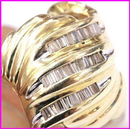 Royal ring!!! 10k yellow gold ring with genuine Baguette set Diamonds